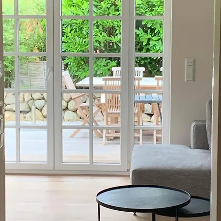 בית נופש Leo-s-hues *